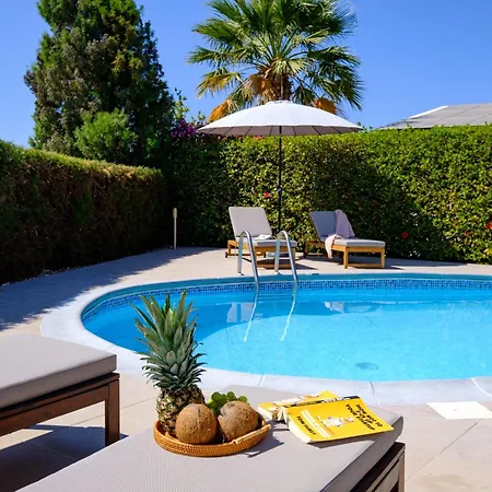 Villa Ivy Blue By Nomads - Short Walk To Coral Bay