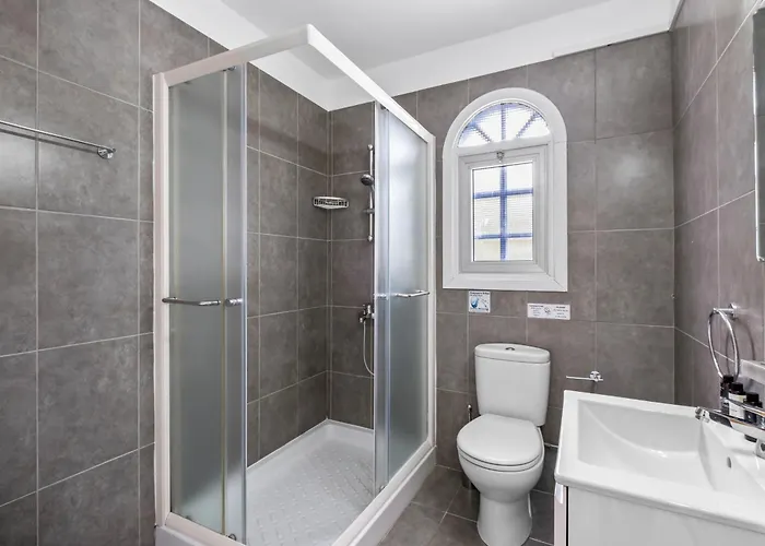 Ivy Blue By Nomads - Short Walk To Coral Bay Villa Peyia